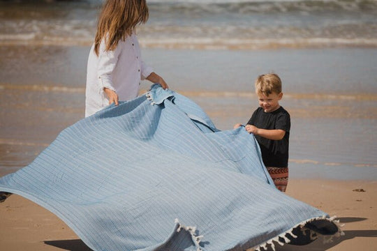 Ozoola Bronte family beach blanket in deep blue