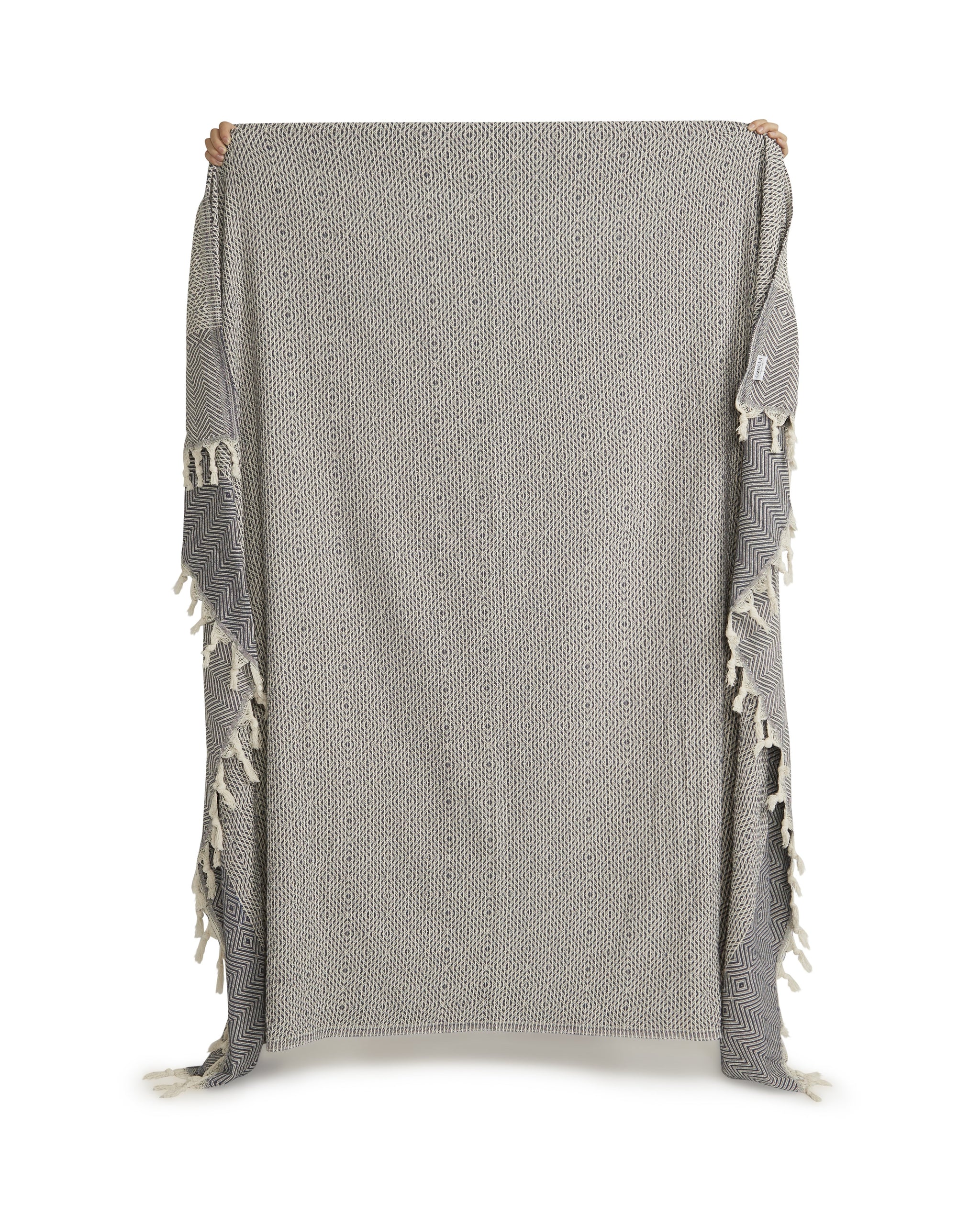 Ozoola diamond family beach blanket in deep blue