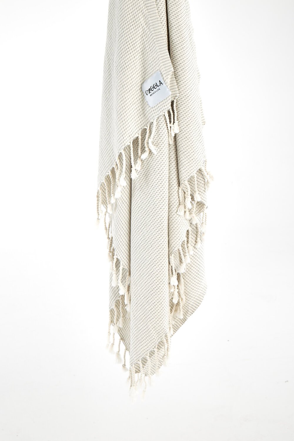Ozoola Turkish beach towel in grey detail